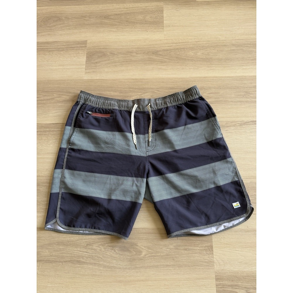 Vuori Banks Shorts Unlined 8" Men's Large Athletic Blue Multi Striped Activewear